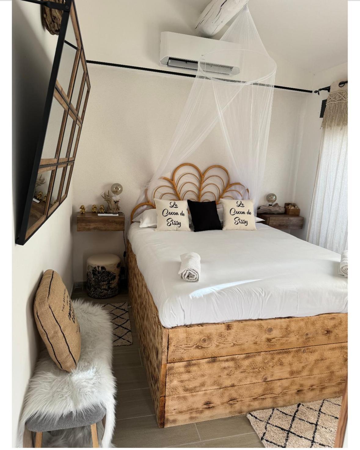 Le Cocon De Sissy Hotel Saintes-Maries-de-la-Mer Bagian luar foto
